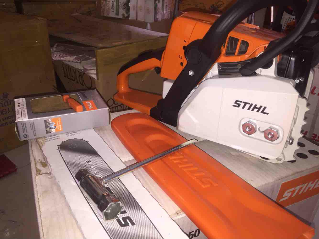 Máy cưa xích chạy xăng Stihl MS 230