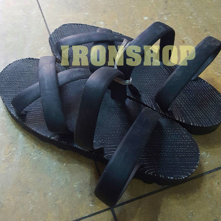 Dép cao su đúc cực chất, cực bền, đẹp, đơn giản, phong cách truyền thống (Rubber sandals, extremely high quality, extremely durable, beautiful)