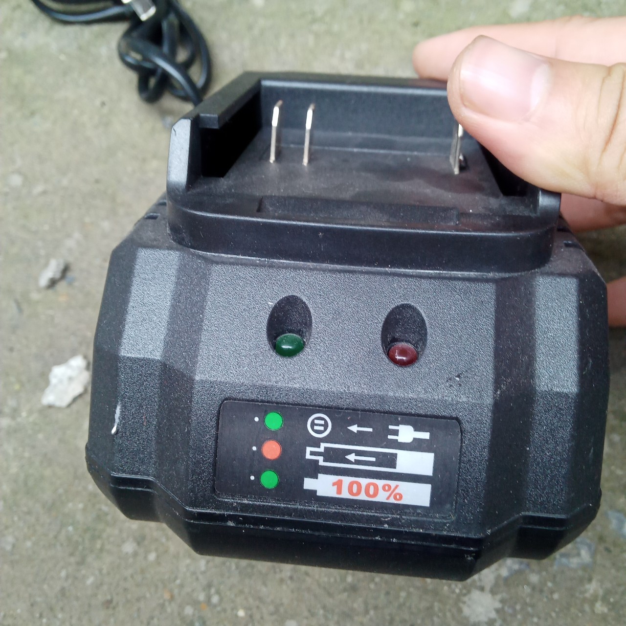 Đế sạc nhanh cho các dòng pin chân phổ thông