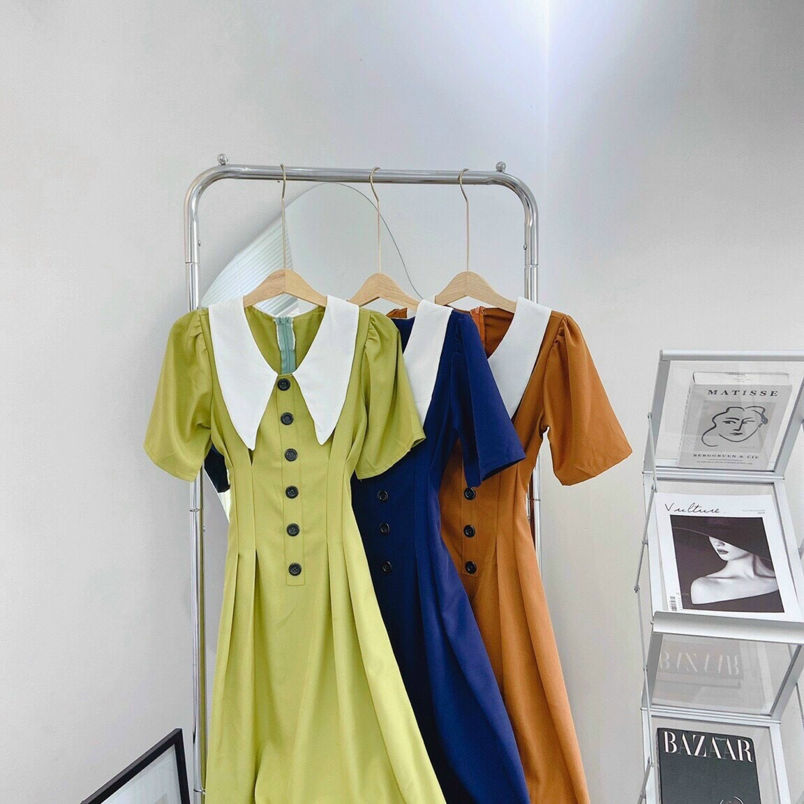 [FREESHIP MAX + HOÀN TIỀN MAX 15%] Đầm Vintage Cổ Bèo Phối Nút Nhẹ Nhàng