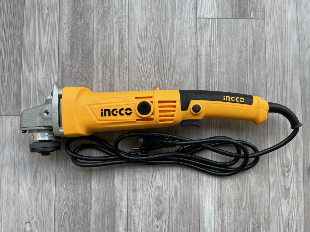 [HCM]Máy mài máy cắt 1010W Ingco AG10108-5 ( có nút điều chỉnh tốc độ )