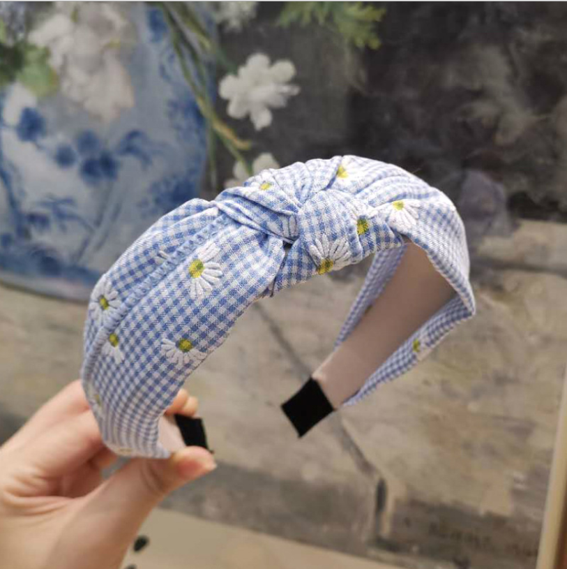 Cài tóc caro hoa cúc họa tiết cho nữ
