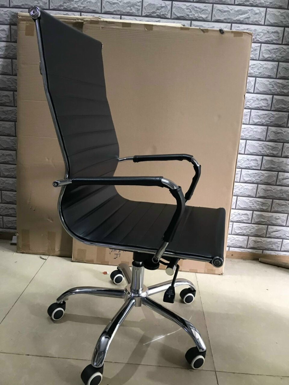 - Ghế Xoay Nhân Viên Văn Phòng Lưng Da - Code: D15