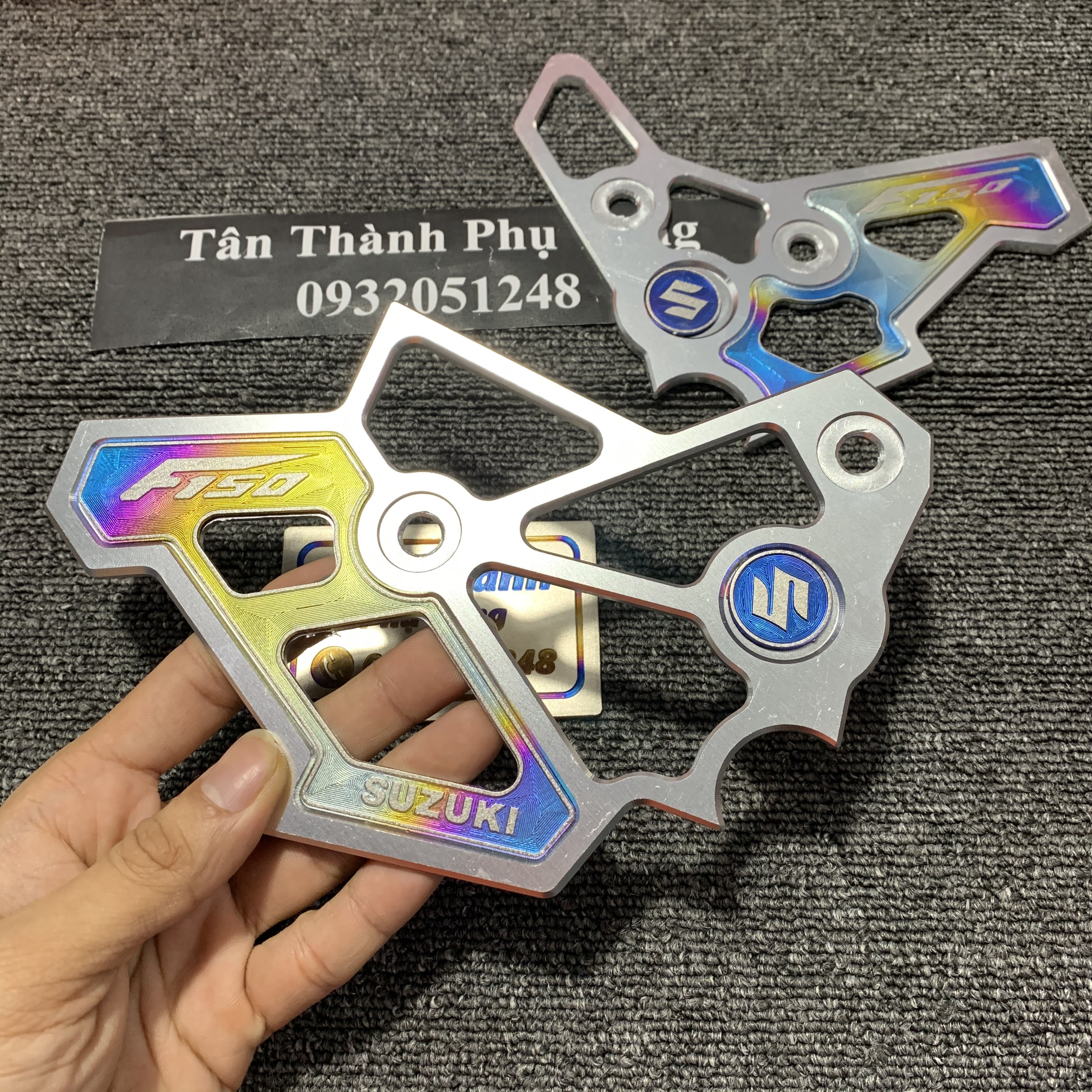 Nẹp sườn Che pen TITAN Satria Raider FI