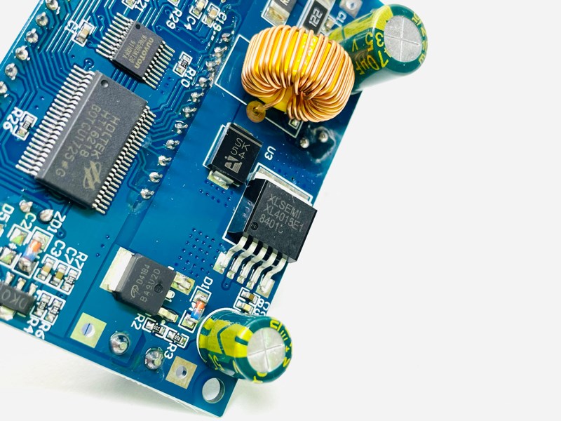 [HCM]Mạch Hạ Áp DC-DC 5A Hiển Thị Trên LCD