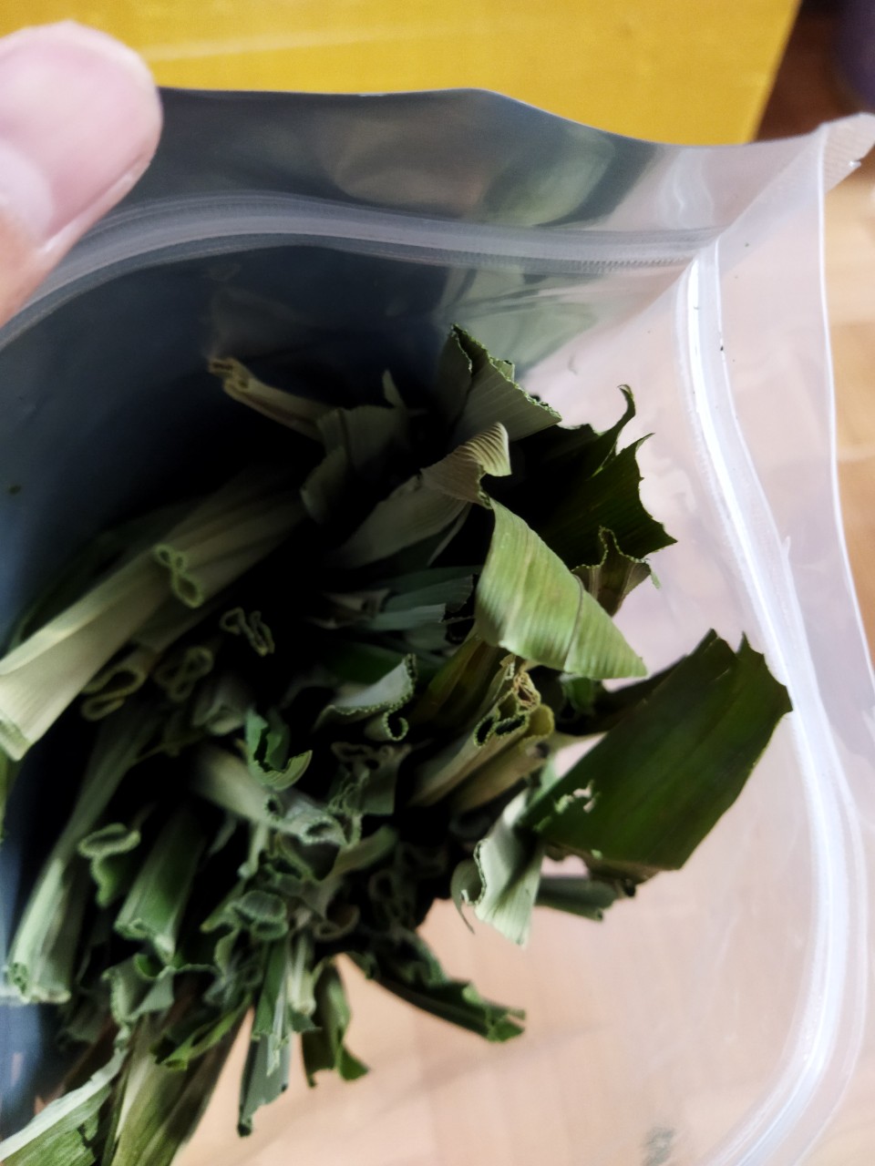 Lá dứa (lá nếp) sây khô 100gr