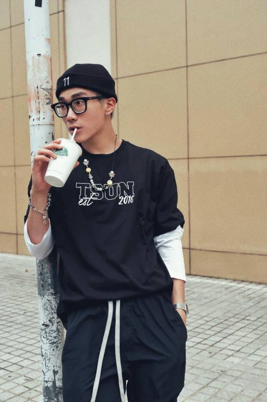 Áo thun TSUN Sig 2 - Black unisex nam nữ