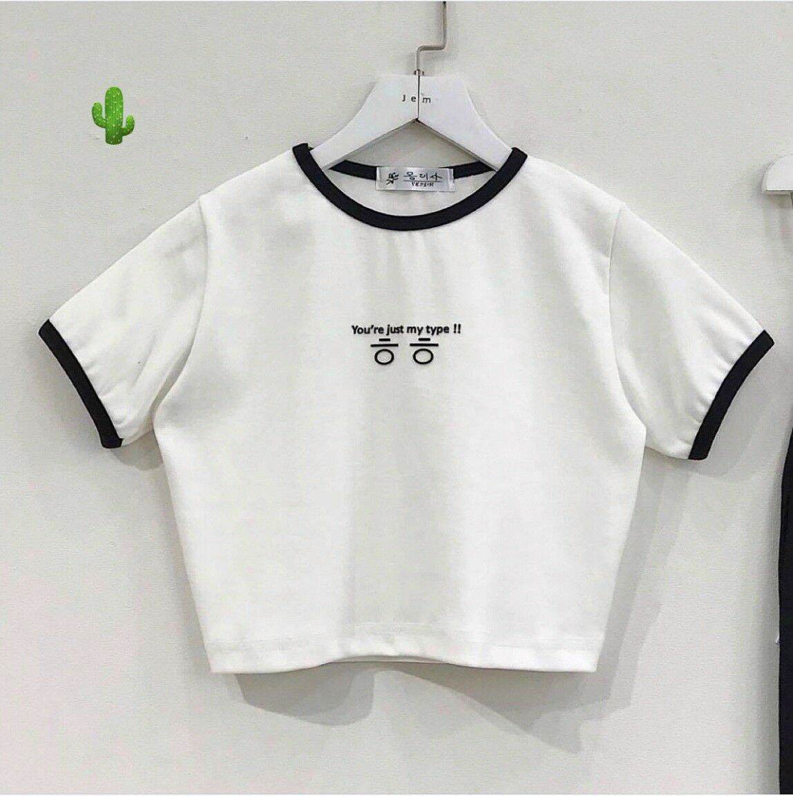 [HCM]Áo croptop viền thêu chữ hàn