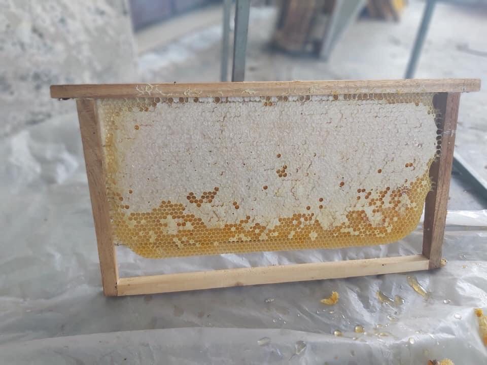 SÁP MẬT ONG  NGUYÊN CHẤT 1KG