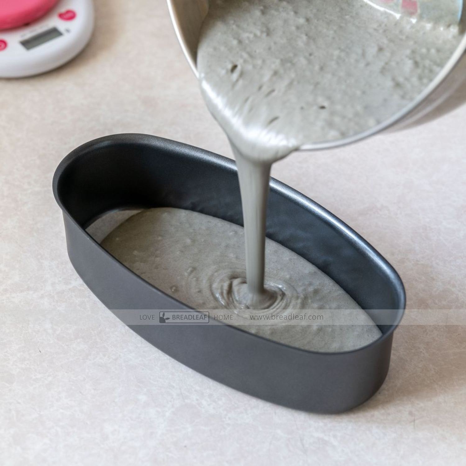 Khuôn oval chống dính Breadleaf/ Màu đen (22cm) . BLVN-030