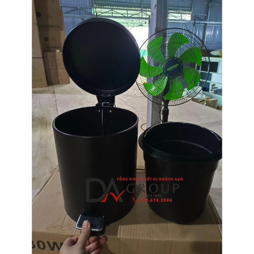 [HỎA TỐC HCM] THÙNG RÁC INOX ĐẠP CHÂN 5 LÍT MÀU ĐEN CAO CẤP