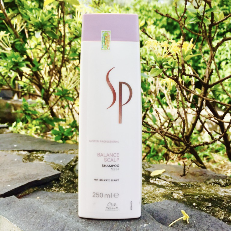 Dầu gội chống rụng và cân bằng độ ẩm da đầu SP Wella Balance Scalp 250ml