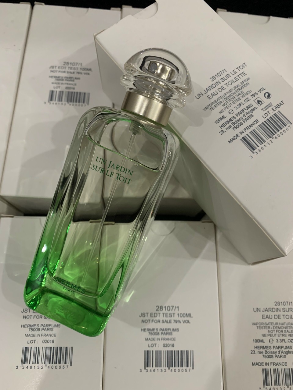 Nước Hoa Hermes Un Jardin SurLe Toit 100ml tester (Hộp như hình)