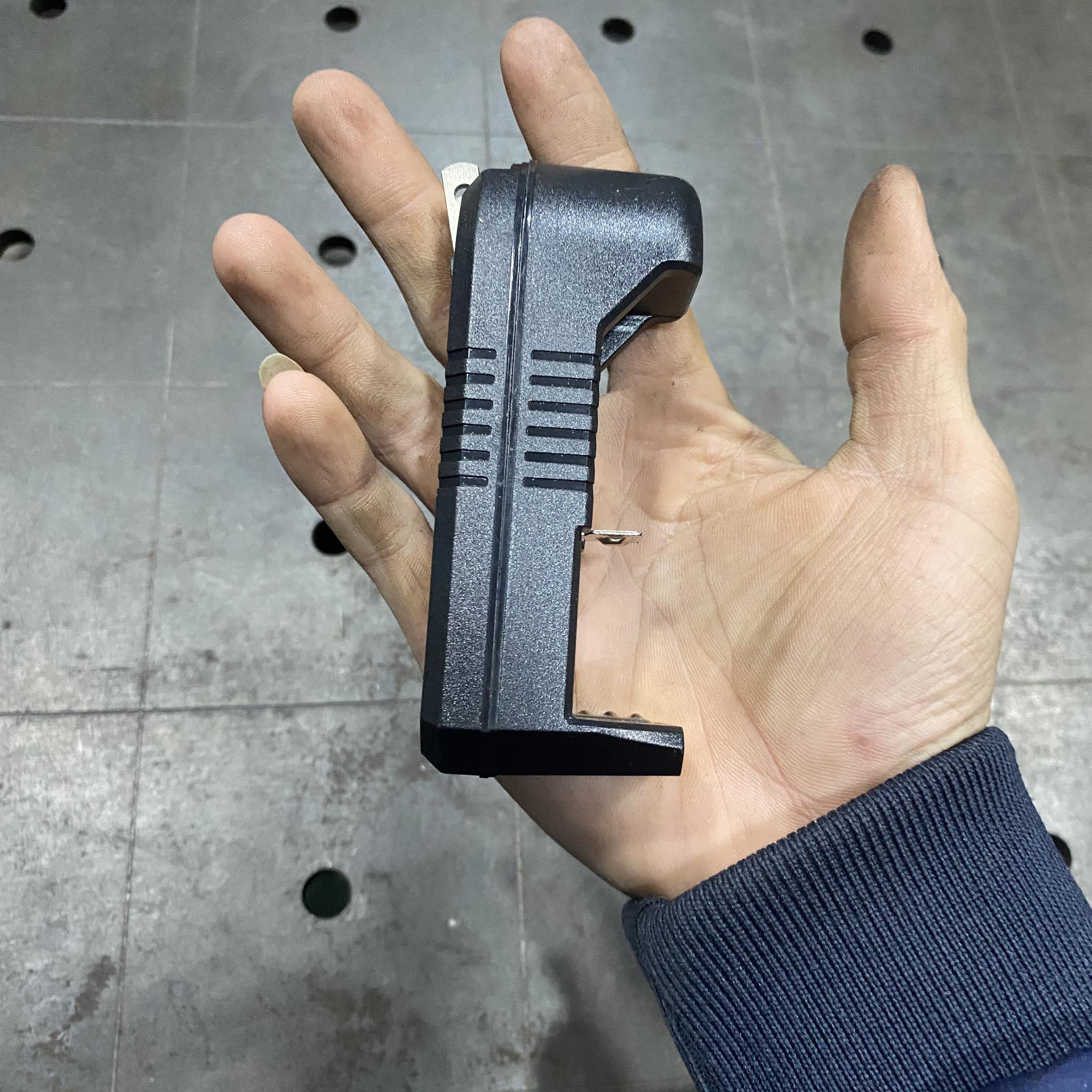 Sạc Pin Lion 18650 Loại Đơn