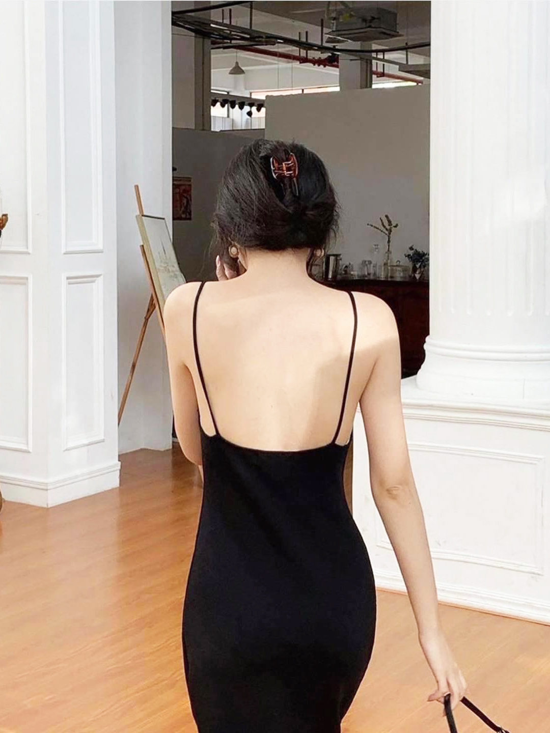 Đầm body cổ thuyền hở lưng sang chảnh