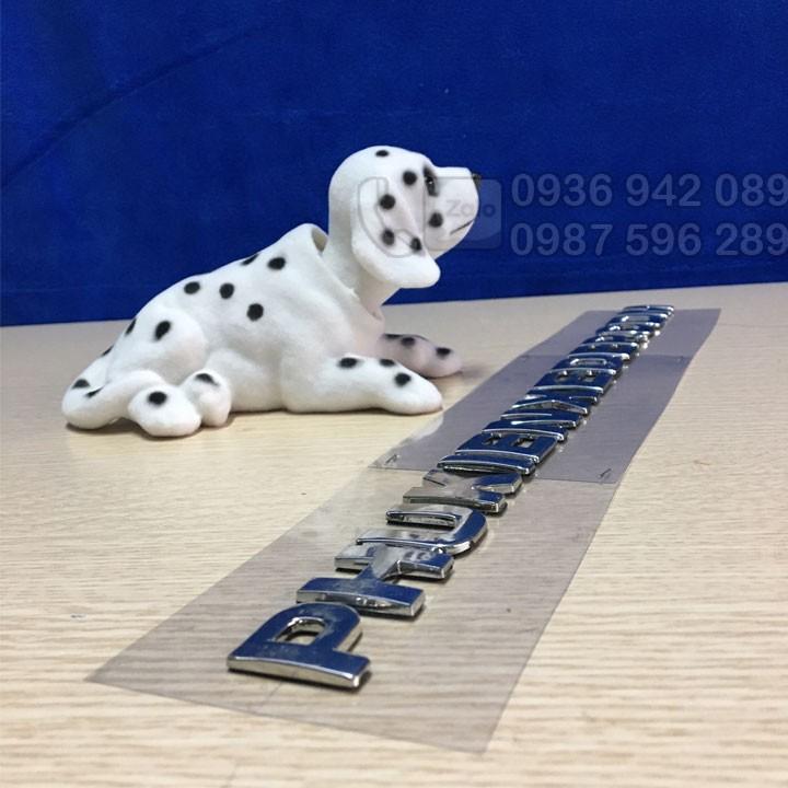 Chó lắc lư trên ô tô - chó đốm