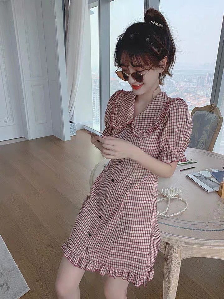 ĐẦM CARO CỔ VIỀN BÈO