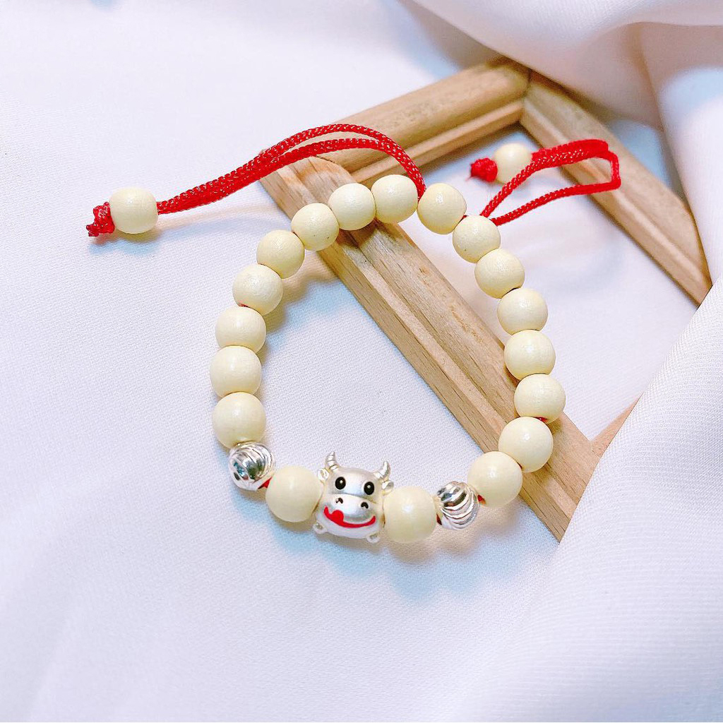 Vòng con trâu bạc cho bé
