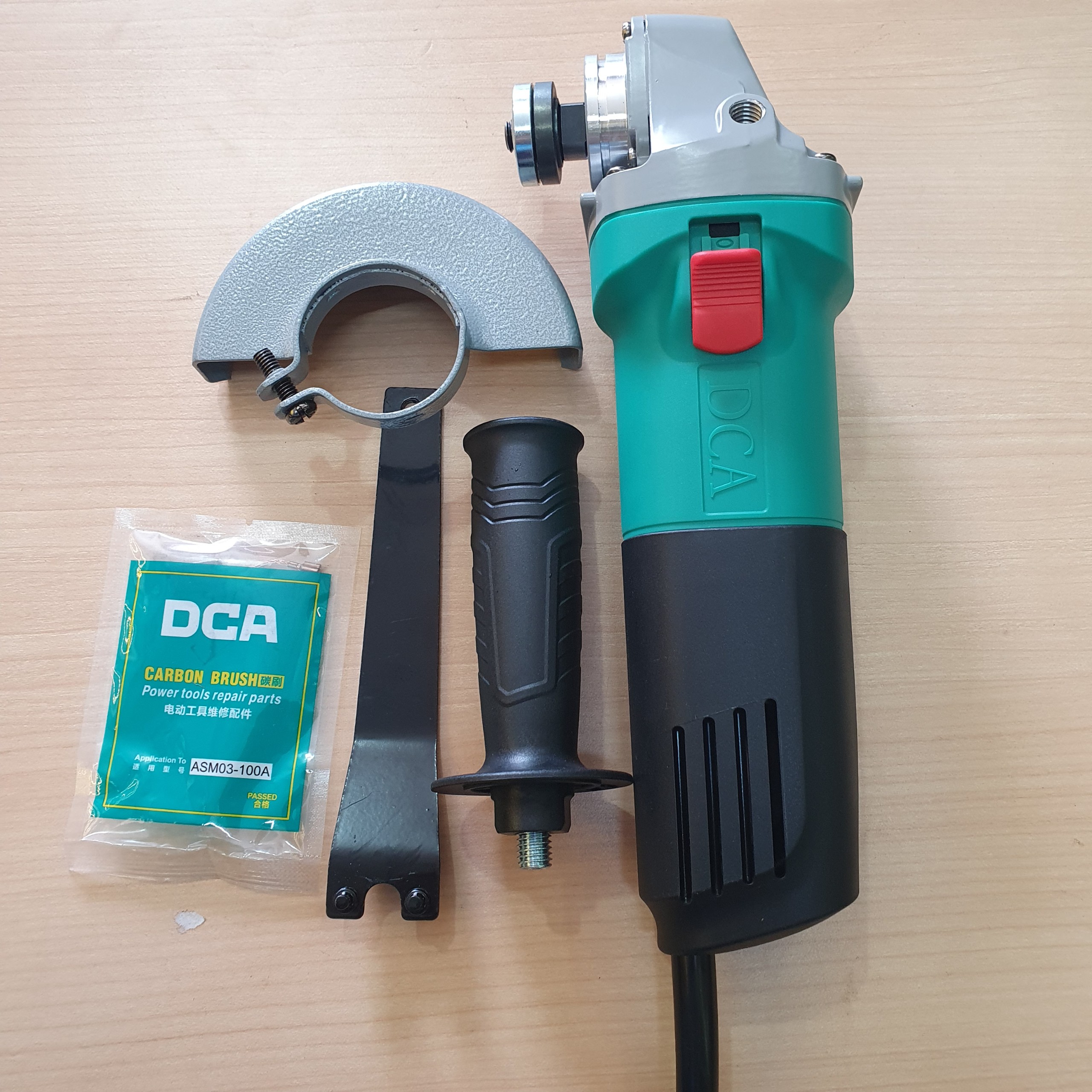 Máy mài góc 710W DCA ASM03-100A (CHÍNH HÃNG)