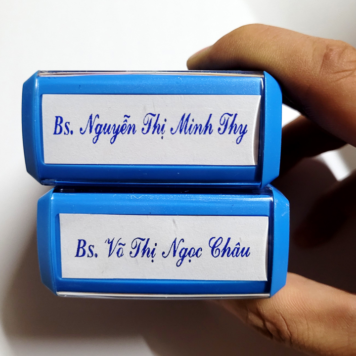 Khắc con dấu tên Bác Sĩ theo yêu cầu
