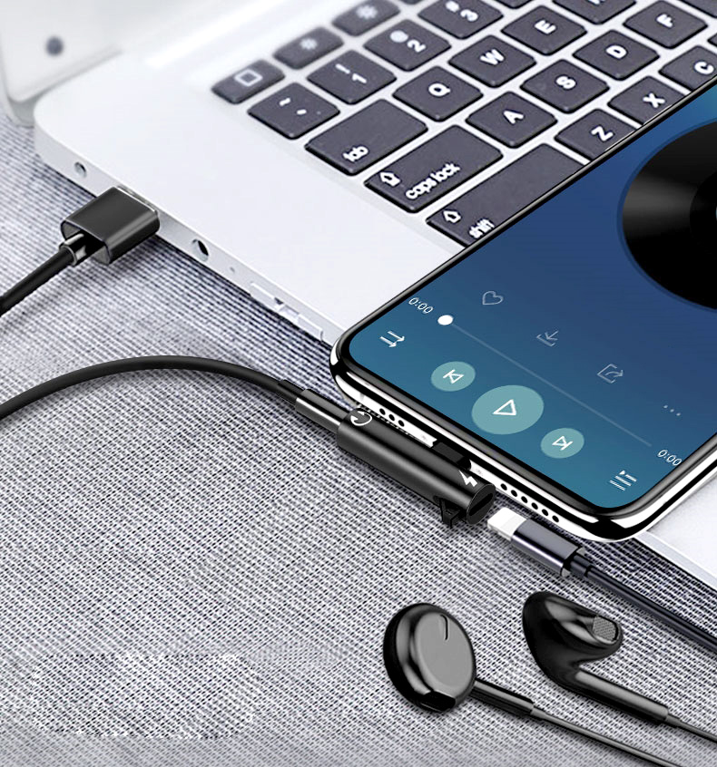 Đầu chuyển đổi Apple Lightning sang 3.5 mm và xạc chuẩn Lightning