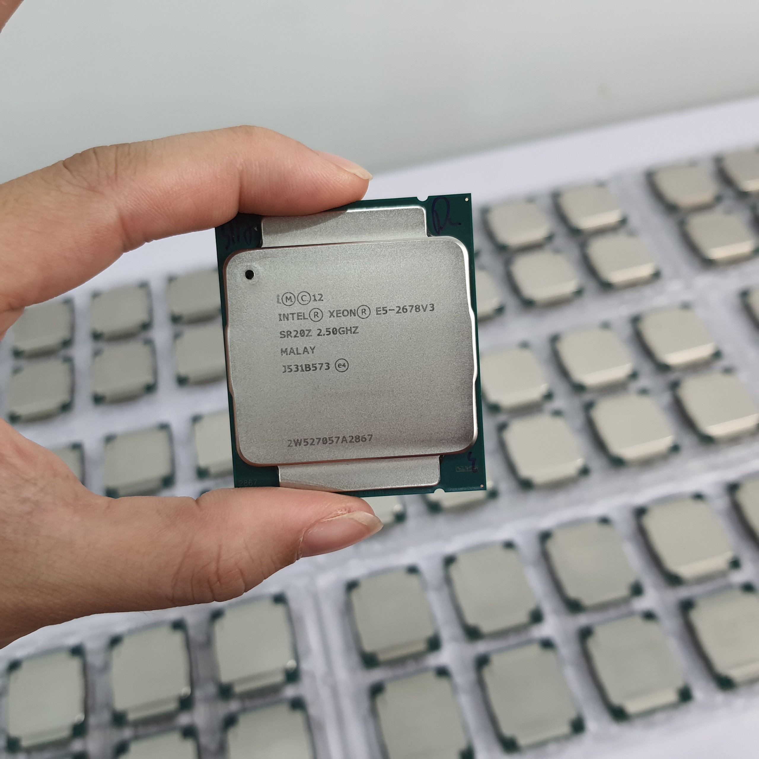 Bộ vi xử lý CPU Xeon E5 2678 V3 12 lõi 24 luồng Socket 2011