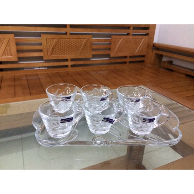 BỘ 6 CỐC LỆCH THỦY TINH KÈM KHAY TRẮNG