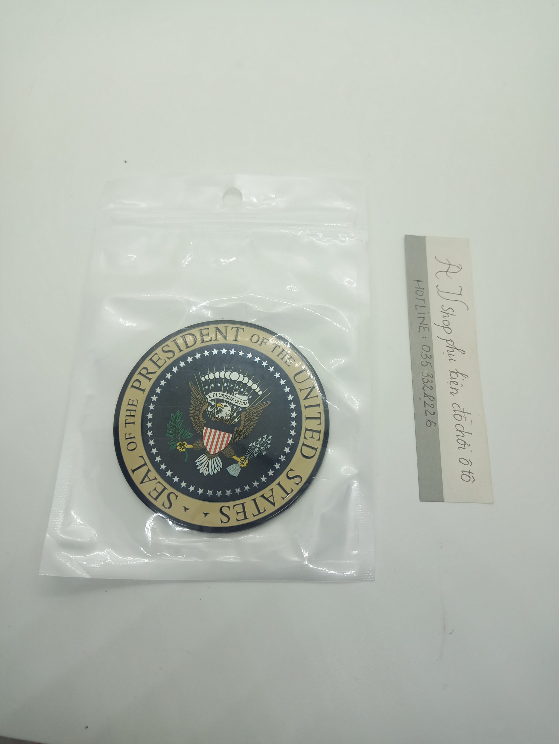 miếng dán 3D trang trí xe logo PRESIDENT