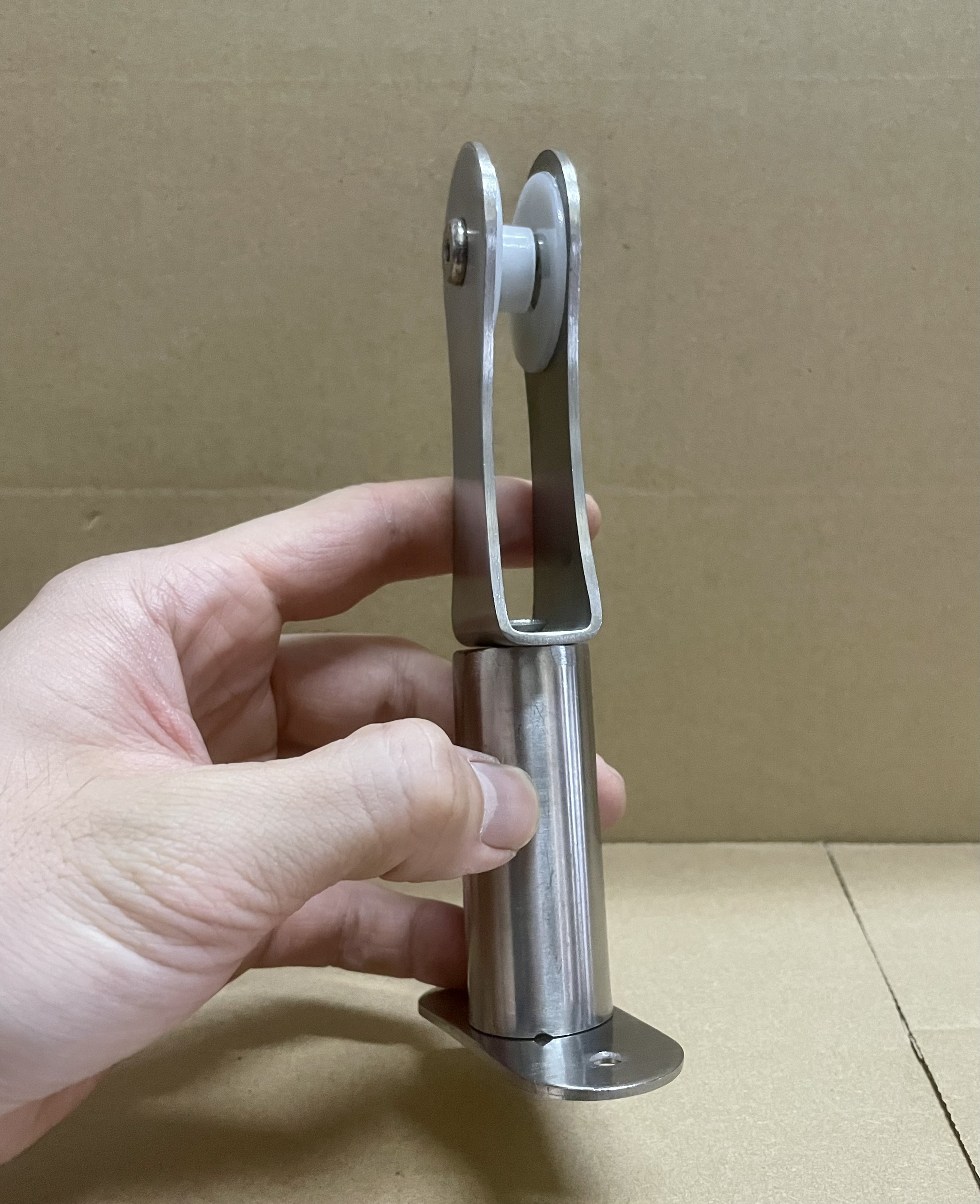 [Inox 304] Trụ eo lan can cầu thang kính cường lực (Eo trên đầu bằng)