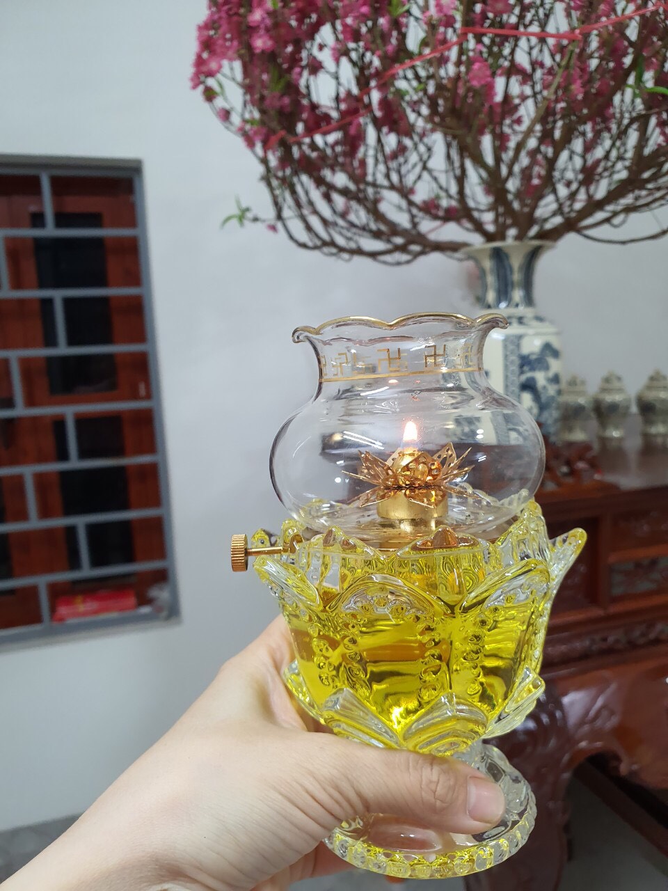 ĐÈN THỜ THẮP DẦU LƯU LY THỦY TINH PHA LÊ HÌNH ĐÀI SEN