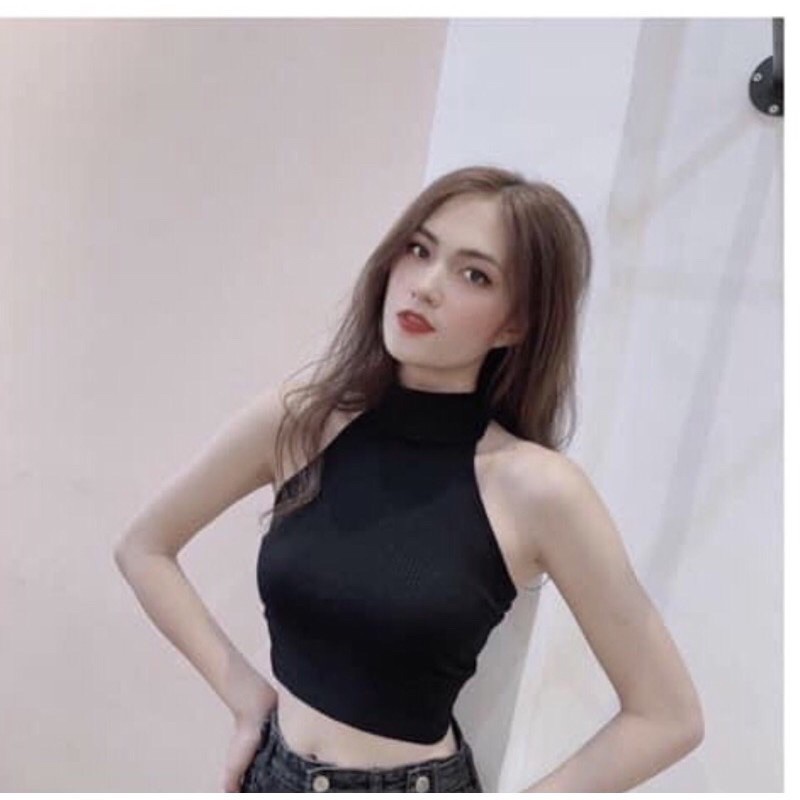 Áo cổ lọ hở lưng
