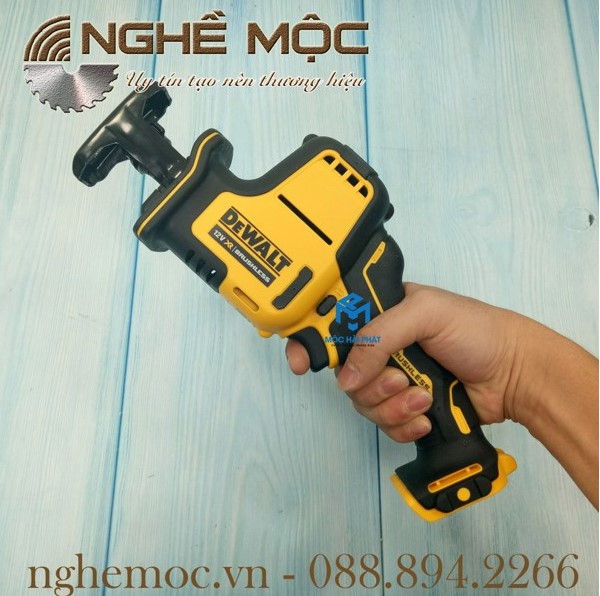 Máy cưa kiếm 12v Dewalt DCS312