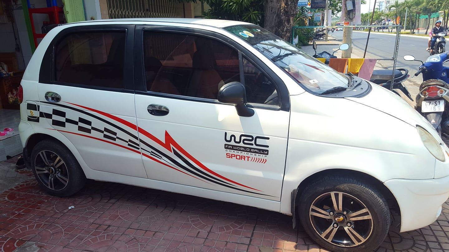 Tem Dán Xe Matiz Spark Trắng Thể Thao W2c