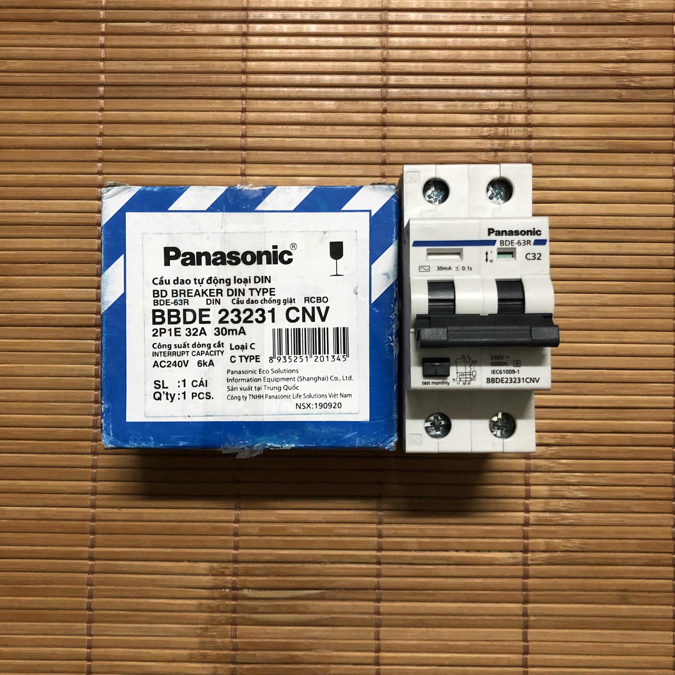 CB,Aptomat chống giật Panasonic 32A-40A 1p220V [hàng chính hãng]