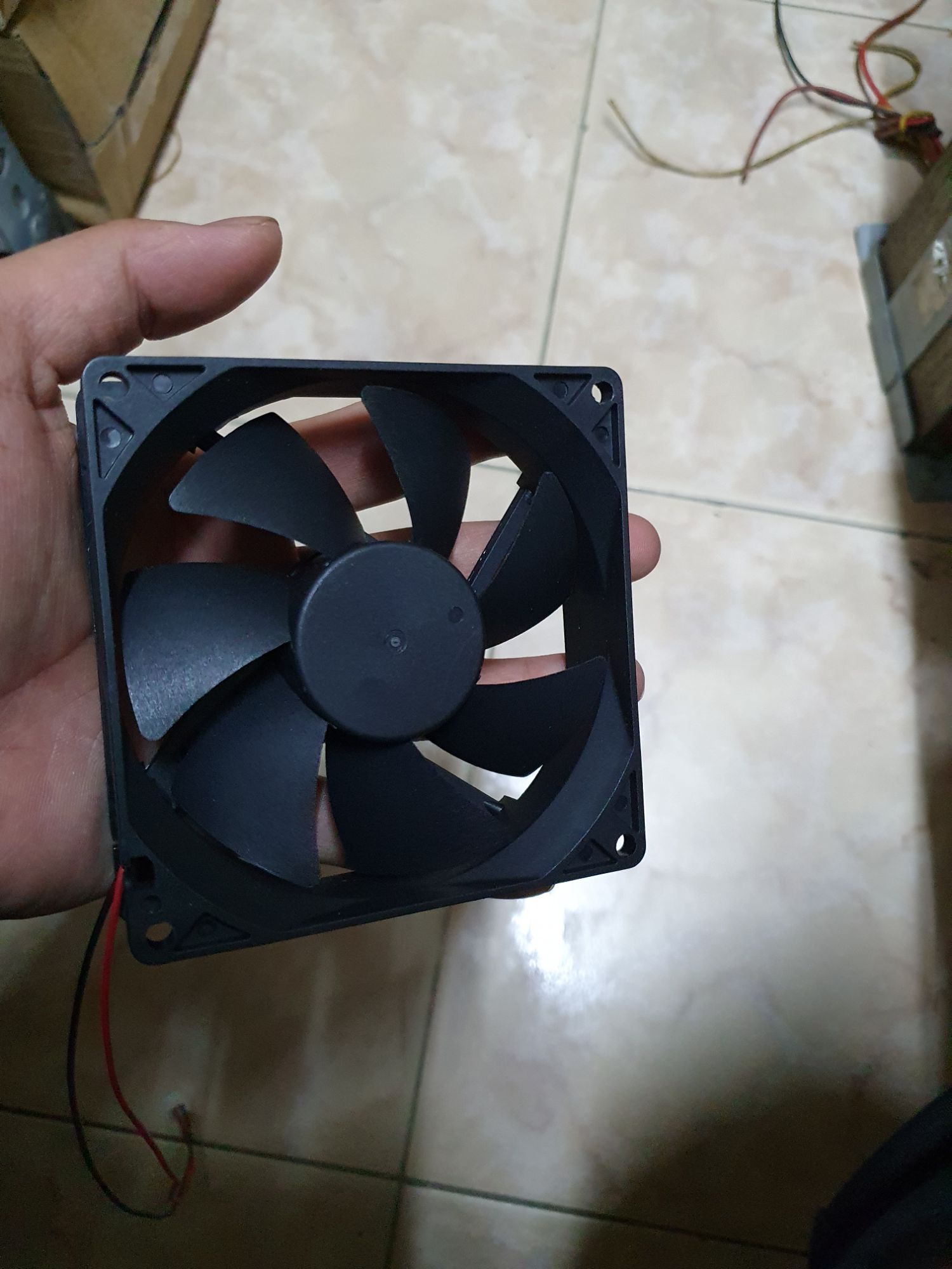 quạt tản nhiệt 9×9 cm dòng 24 vôn