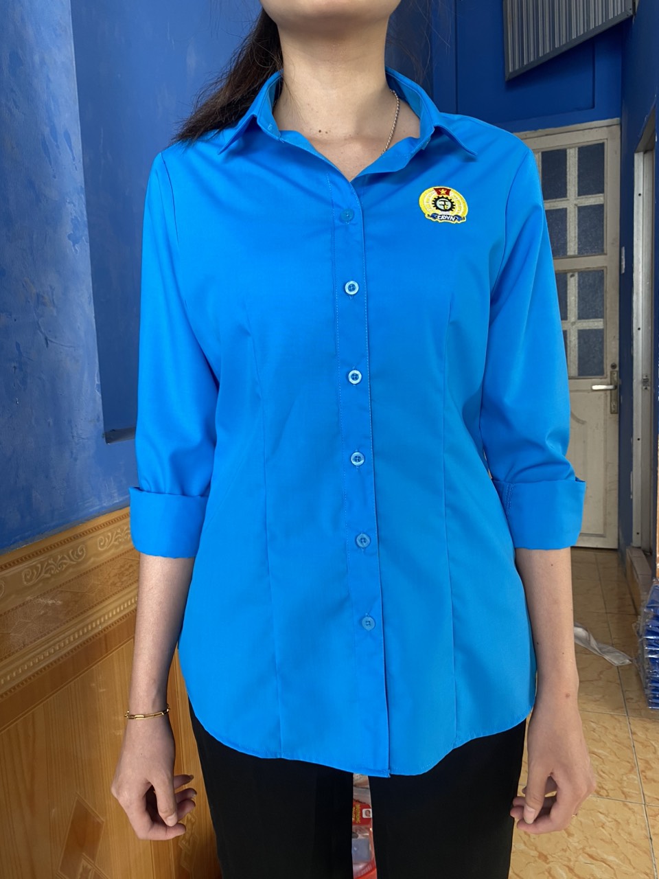 Áo công đoàn sơ mi cao cấp dáng công sở, logo thêu