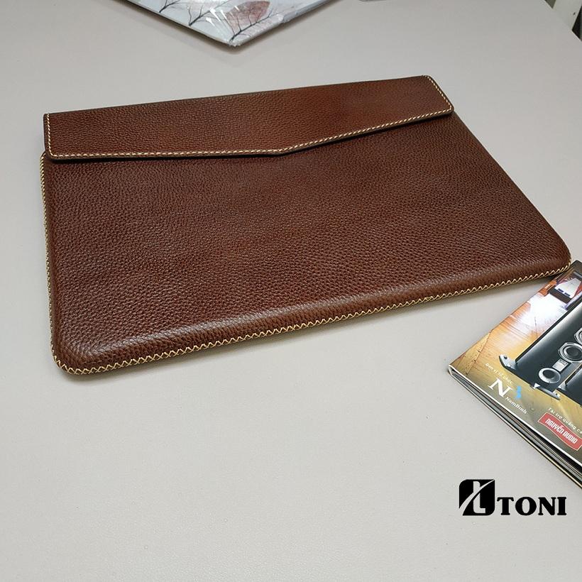 BÁO GIÁ PIN MACBOOK PRO 2017 DÙNG ĐƯỢC BAO LÂU | Shopee Lazada Sendo Tiki mới nhất 28 Bao Da Cho Macbook 15 New Pro ( 2016-2017 ) Hãng Handmade TONI ( Da Thật 100% )