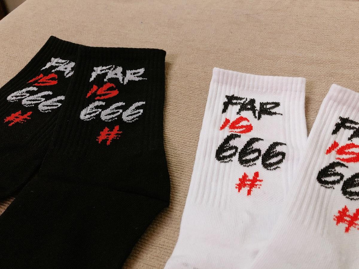 Vớ (tất) unnisex Off White chữ FAR IS 666# (trắng)