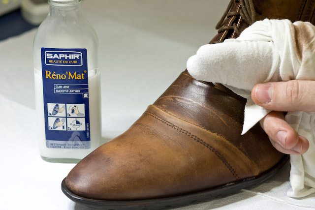 Saphir RenoMat 100ML - dung dịch làm sạch giày da cao cấp