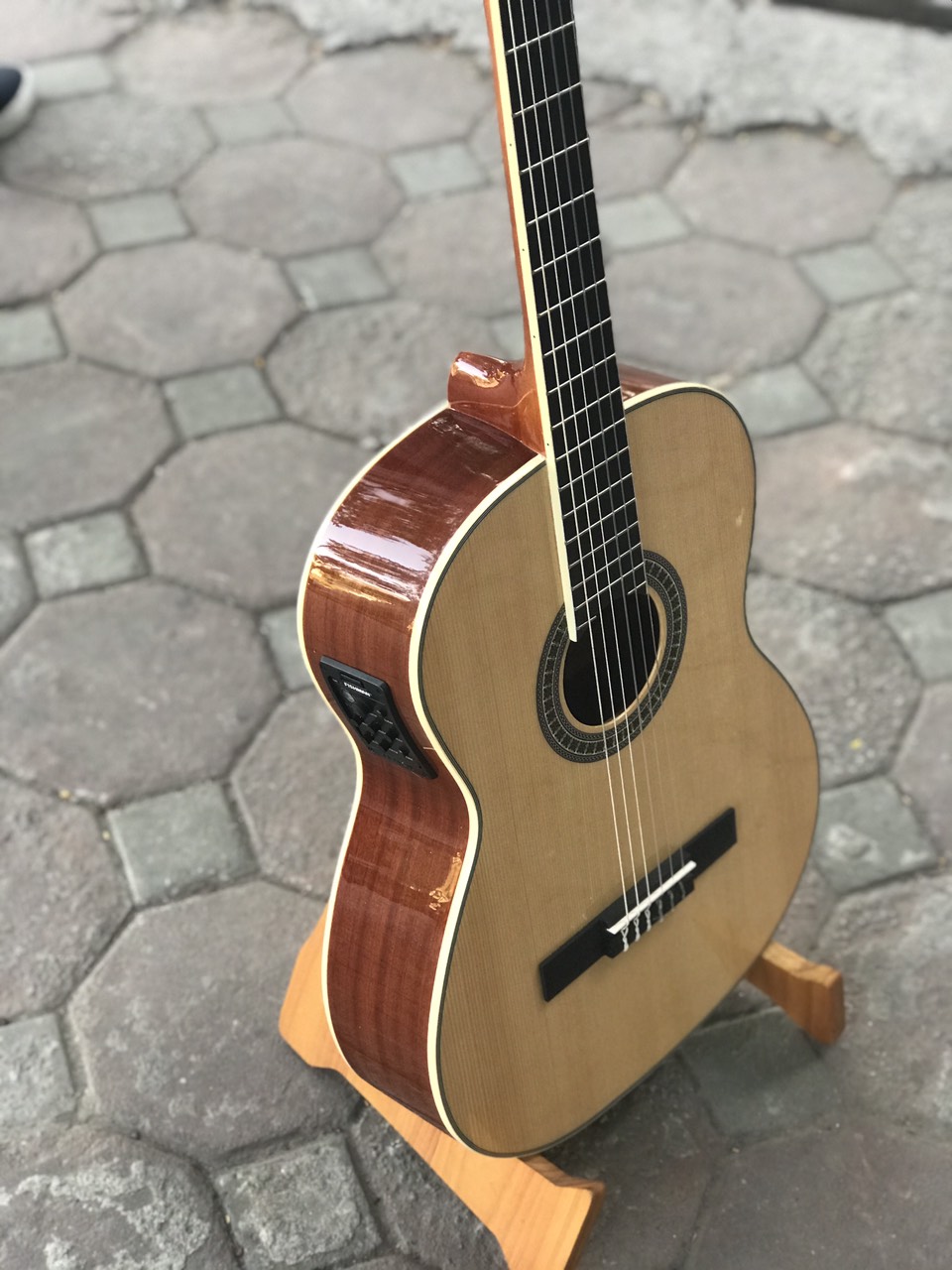 Đàn Guitar Classic FENDER LC-10C Có EQ