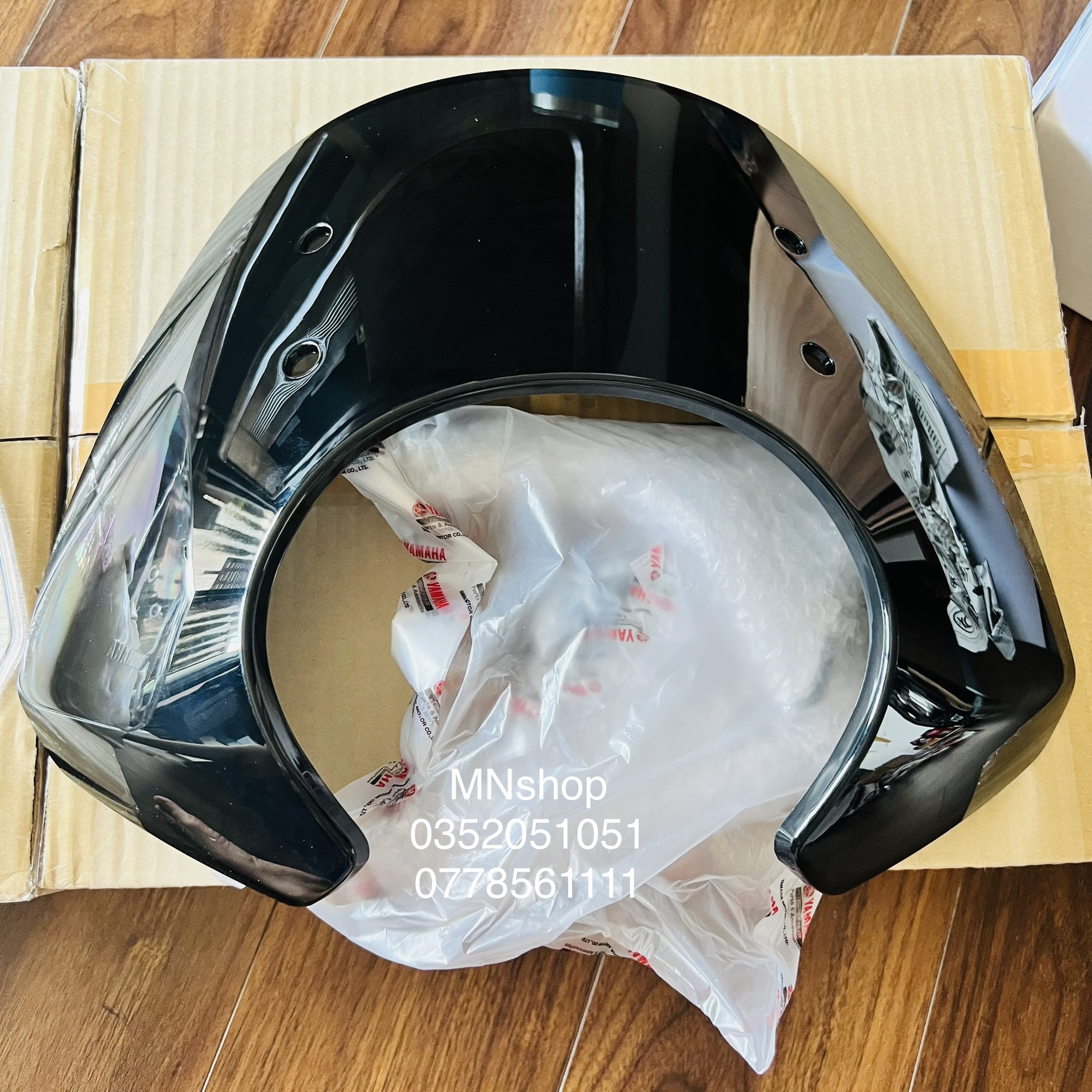 Kính chắn gió Yamaha Grande