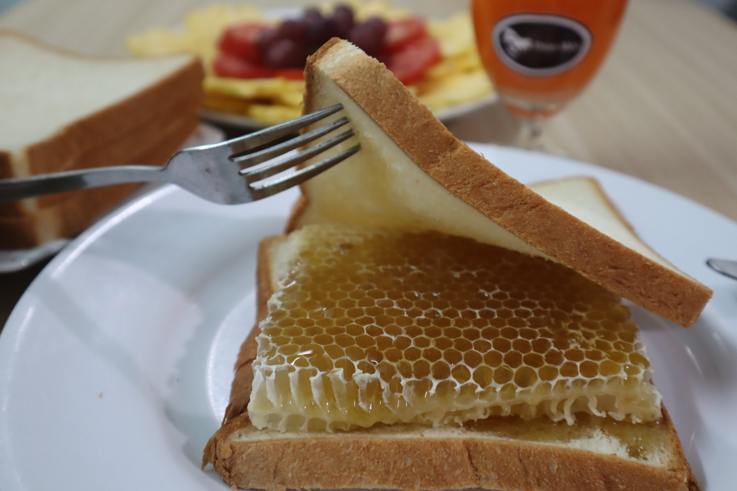 [HCM]Siêu KM Mật Ong Bánh Tổ Thảo Mộc 250gr