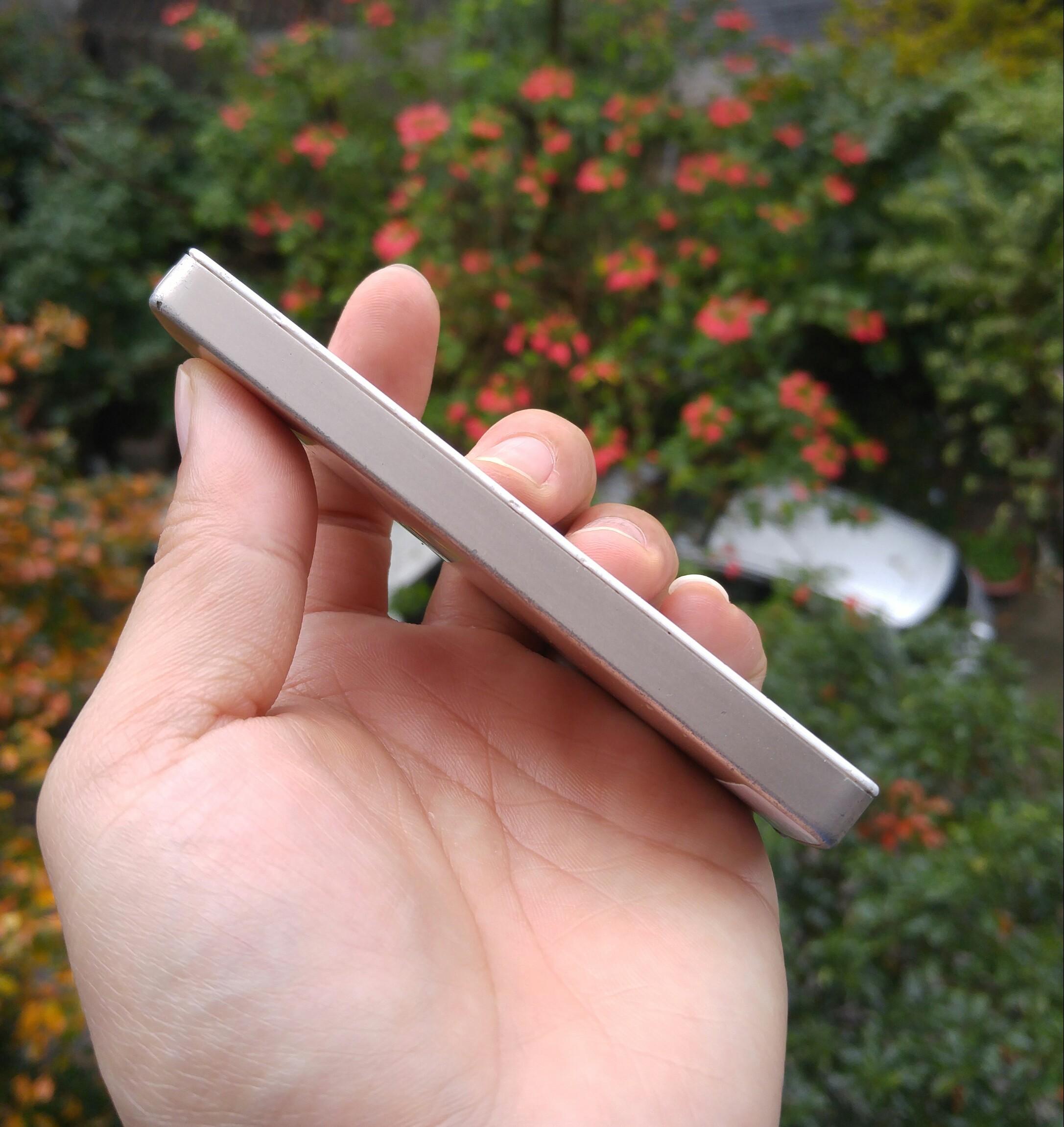 Điện thoại Nokia 515 1 Sim Nguyên .Z.i.n.