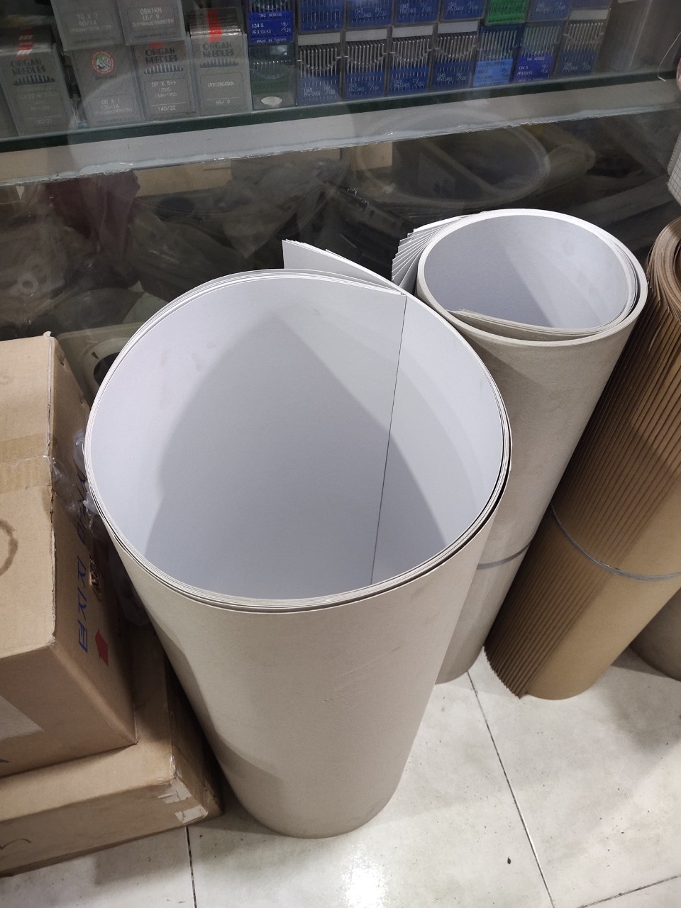 1 tấm giấy trắng dầy cao cấp làm rập