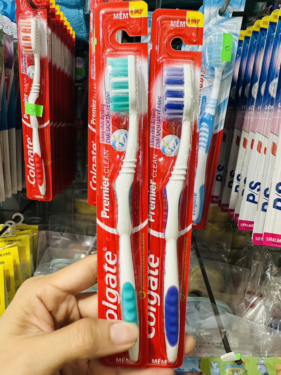 Bàn Chải Đánh Răng Colgate Premier