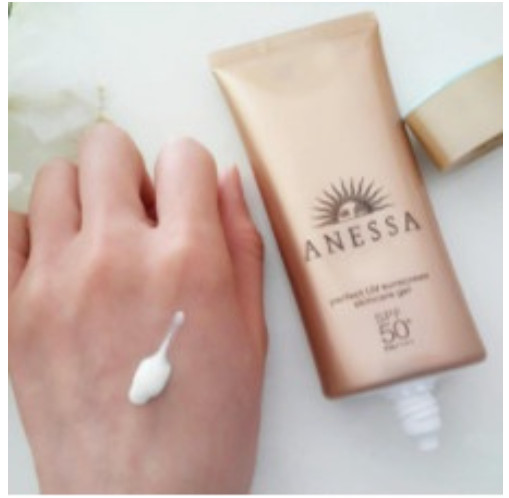 Sữa chống nắng bảo vệ hoàn hảo Anessa