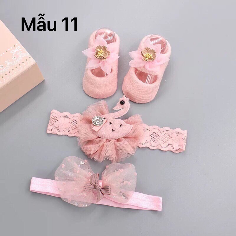 Giá bán Sét Phụ Kiện Vớ Kèm Băng Đô và Hộp Quà Xinh Cho Bé