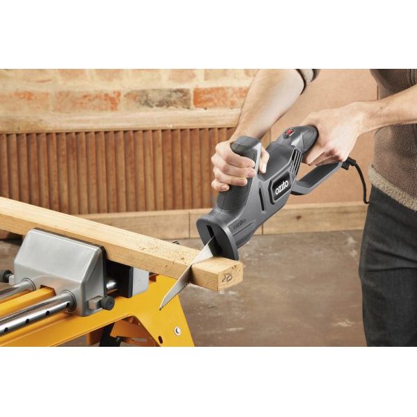 MÁY CƯA LỌNG OZITO MSW-3000