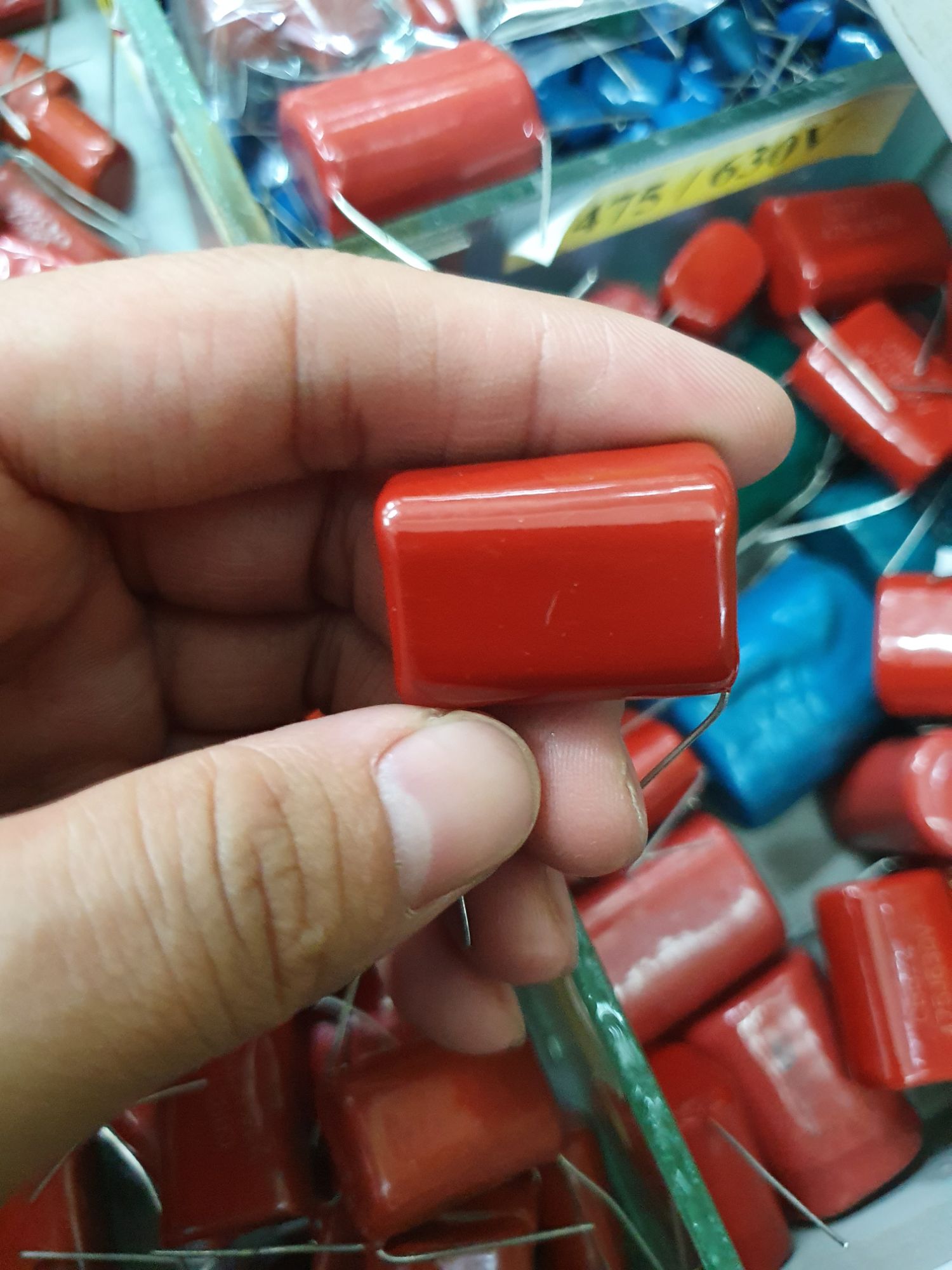 10 con tụ đỏ 475- 630v