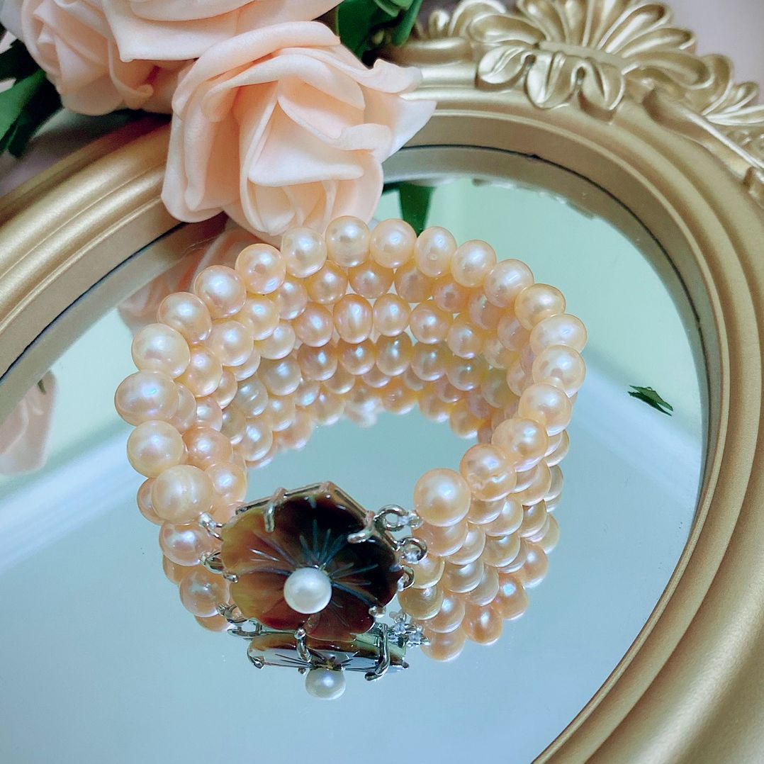 Pearl bracelet freshwater 6li plaited 3 floor surface lock flower made from pieces of real pearl (receiver made according to the length on request)